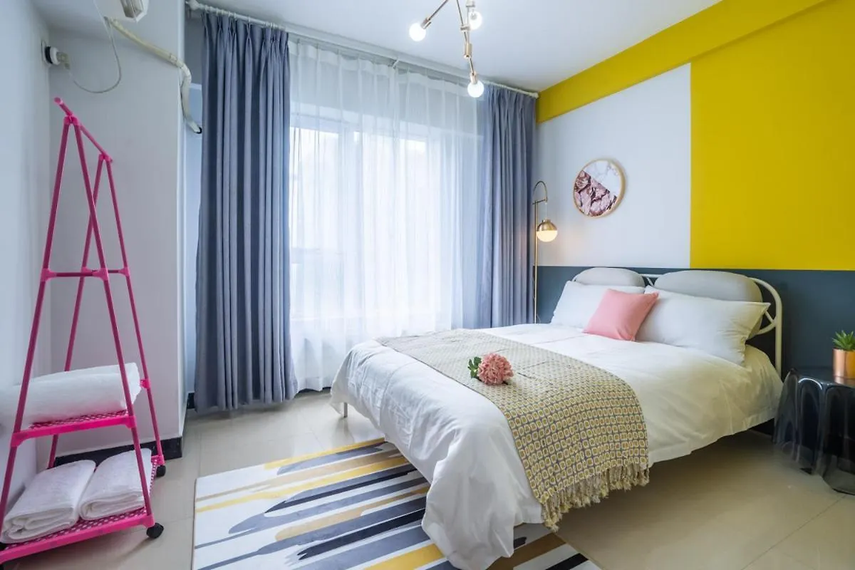 Zhengzhou Jinshui-Provincial Government- Locals Apartment 00161830 0*,